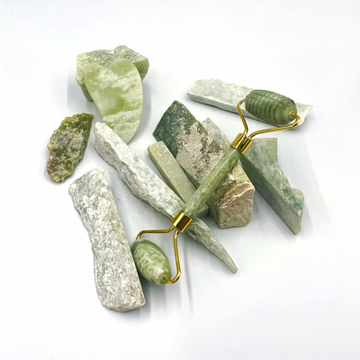 100% प्राकृतिक Xiuyan Stone Jade रोलर गुआ शा सेट चेहरे को उठाने और त्वचा को कसने के लिए